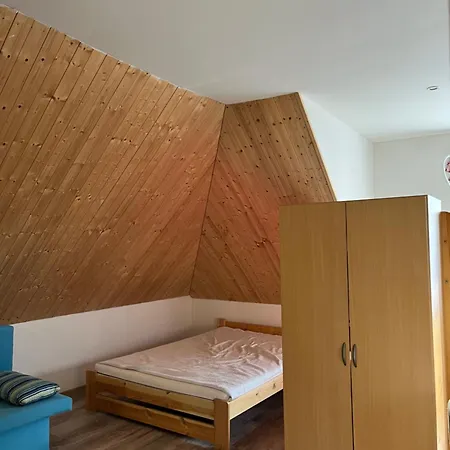 U Lesa V Zeleznych Horach * Zlebske Chvalovice