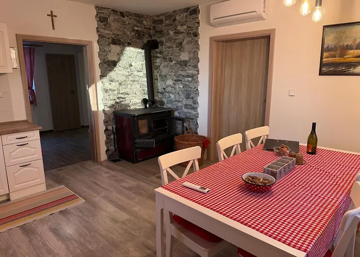 U Lesa V železných Horách Villa Zlebske Chvalovice